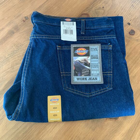 Dickies Men’s Jeans Regular Fit 42x30 Medium Wash Denim Work Jeans NEW - Picture 2 of 10